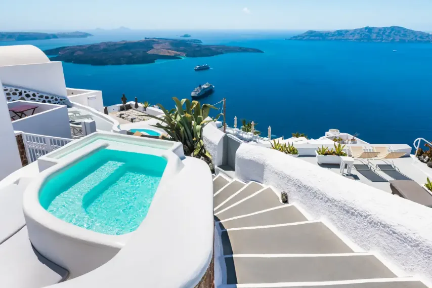 FAQ : préparer son voyage à Santorin en toute sérénité