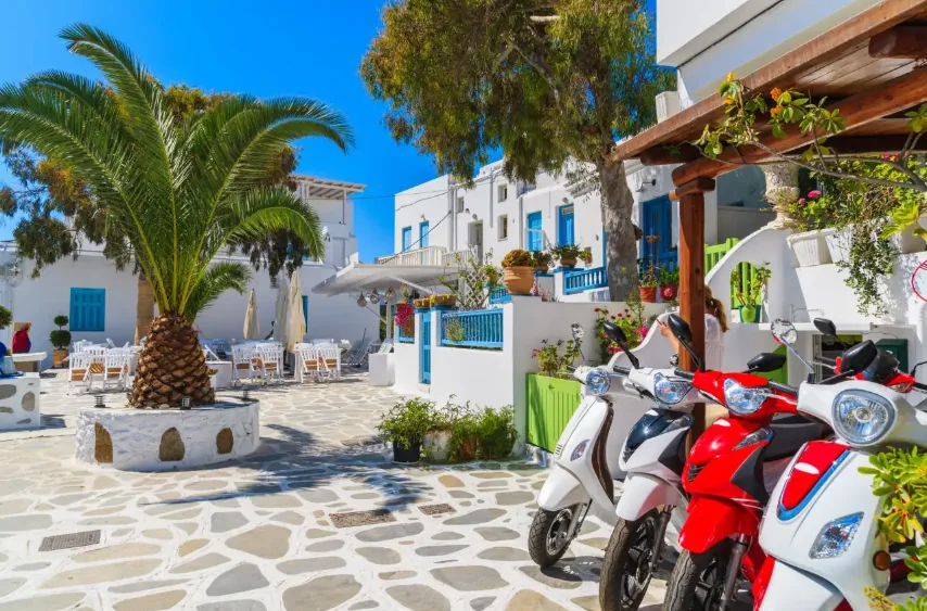 Voyage de noces à Santorin : l'essence du romantisme cycladique